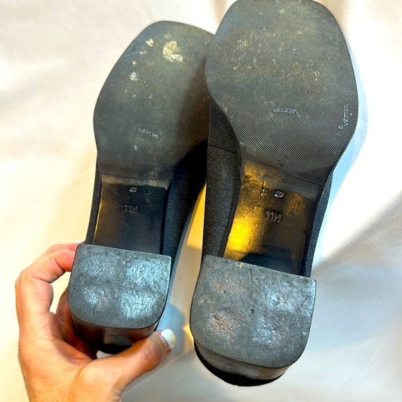 Via Spiga Size 11,Steel Grey Fabric & Black Metal hardware. Soles for non-slip. - Picture 8 of 9